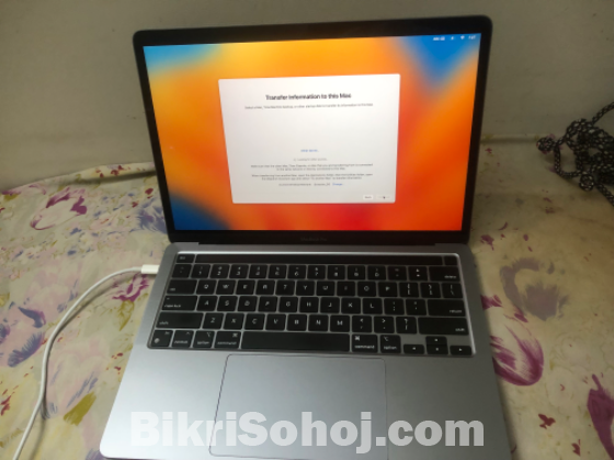 MacBook Pro M1 512gb, 16 gb ram
